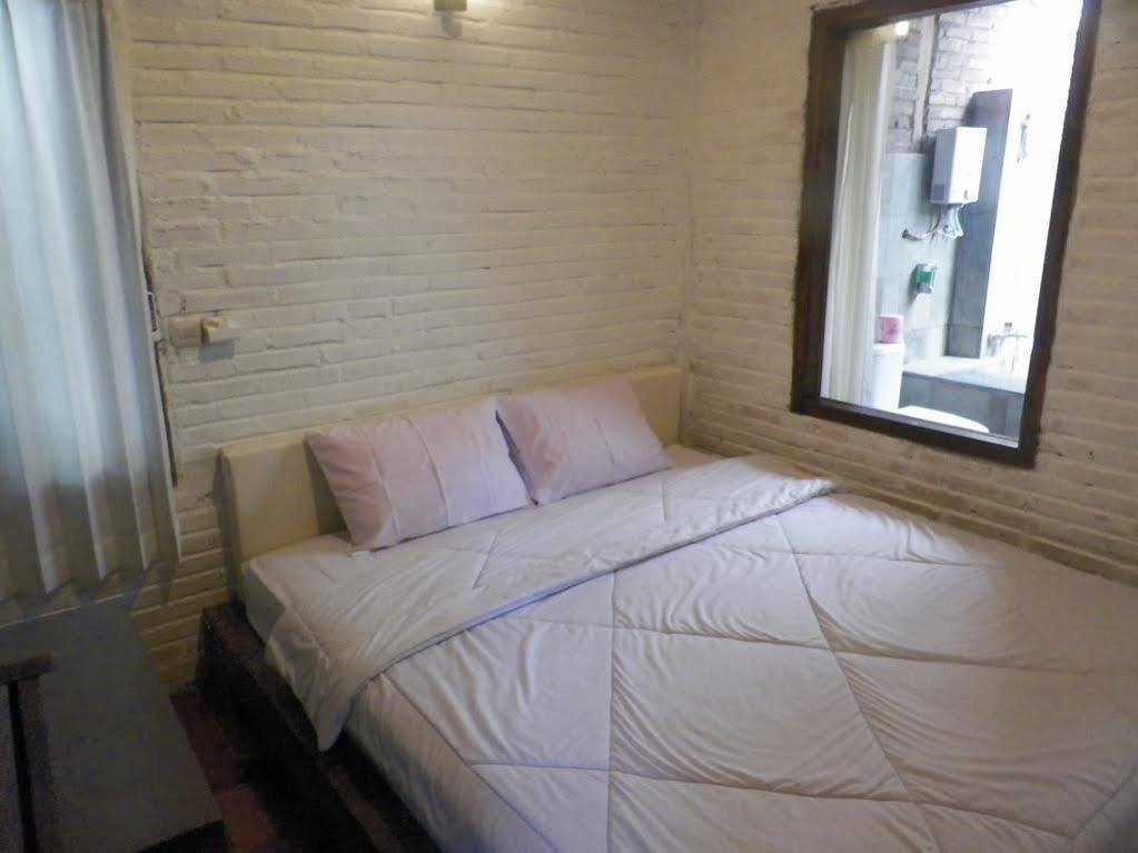Cempaka Borobudur Guest House Magelang Εξωτερικό φωτογραφία