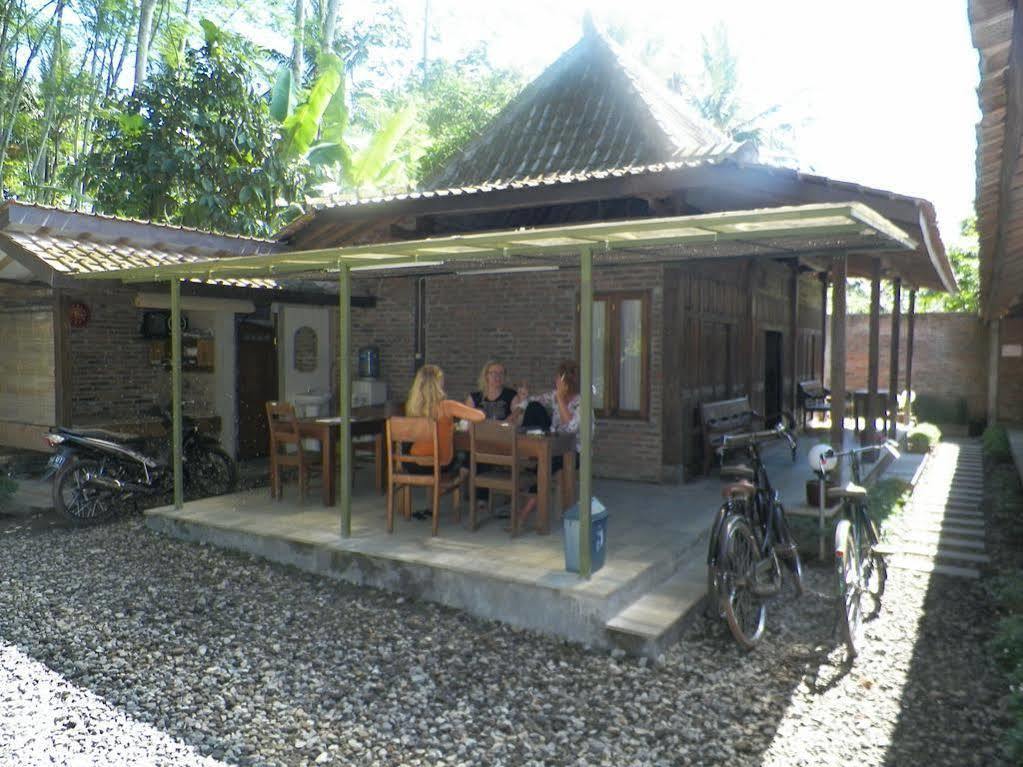 Cempaka Borobudur Guest House Magelang Εξωτερικό φωτογραφία