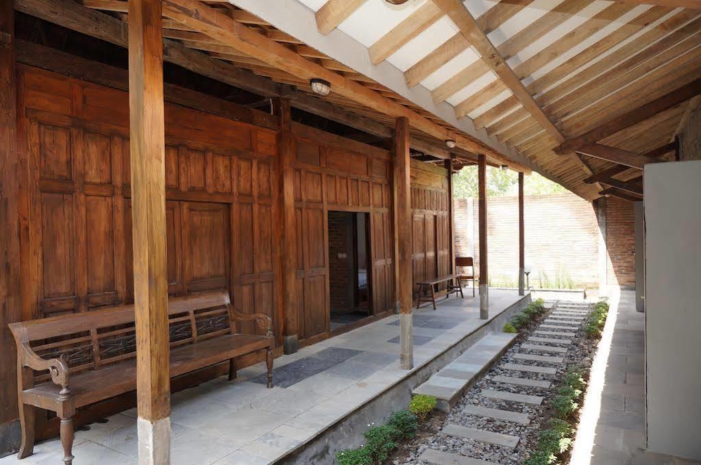 Cempaka Borobudur Guest House Magelang Εξωτερικό φωτογραφία