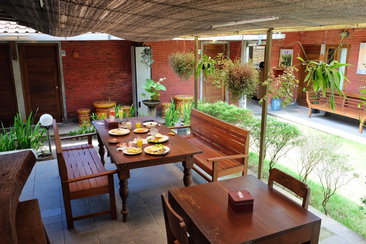 Cempaka Borobudur Guest House Magelang Εξωτερικό φωτογραφία